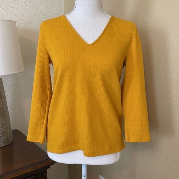 J. Crew Textured 3/4 Sleeve V Neck Mustard Yellow Top Shirt XS - Picture 2 of 3